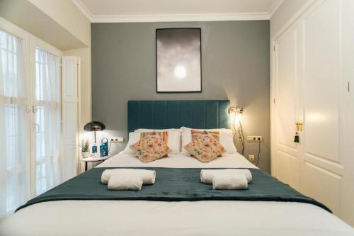 Exclusive duplex- 1Bd 1Bth- Cathedral of Seville