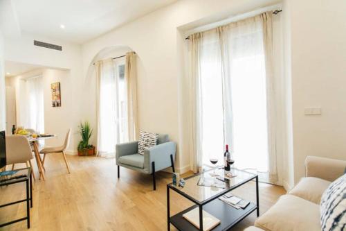 Picturesque Boutique Style 2 BR in San Lorenzo
