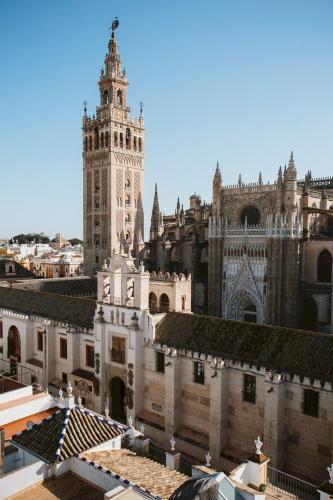 Impressive apartment next to The Cathedral