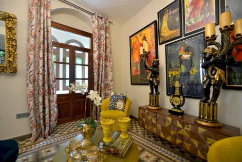 Vanguardist with terrace- 2Bd 2Bth- Sierpes