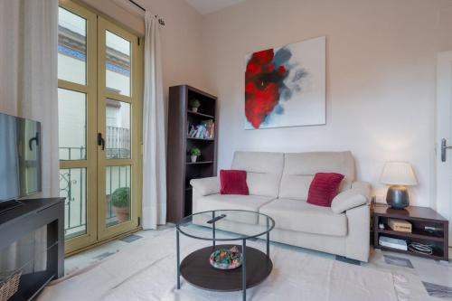 Beautiful apartment with balcony - Center-1BD1BTH