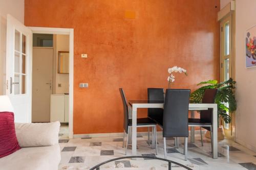 Beautiful apartment with balcony - Center-1BD1BTH