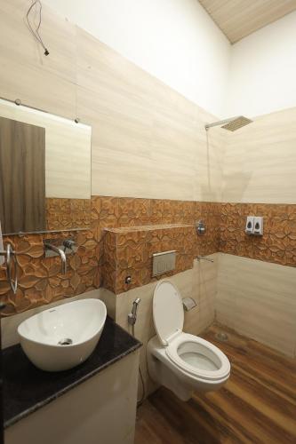 Ένα μπάνιο στο Sparsh Village Club