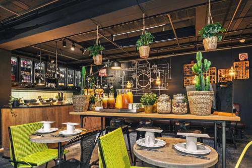 Thức uống tại Zoom Hotel