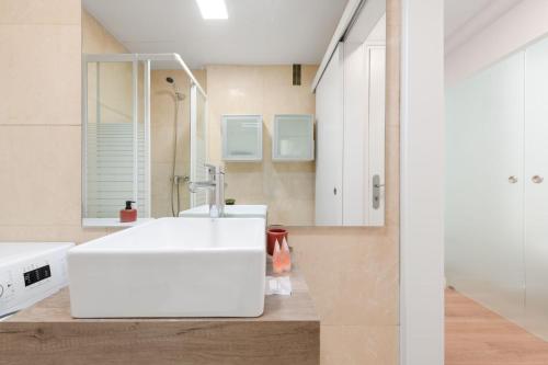 Centric and bright- 1Bd 1Bth- Malasaña