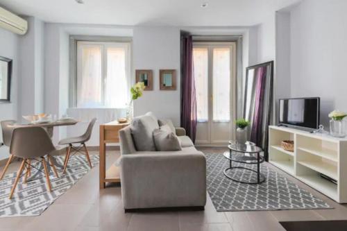 Cozy Centric- 1BD 1BT- Sol-Plaza Mayor