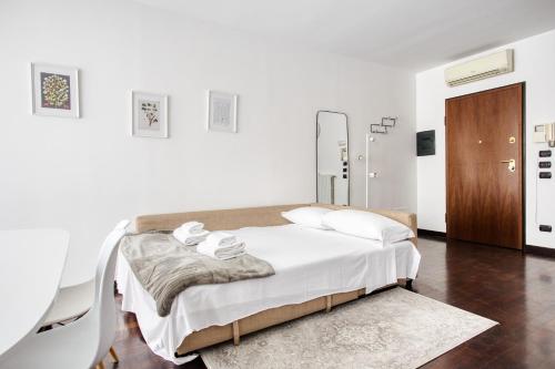 Just Urban Stays - Elegant 1-BR in Porta Romana - Duomo 4 min by M3