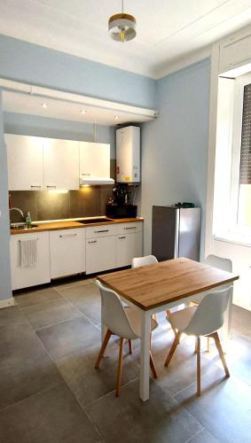 Cozy & Contemporary 2 bdrm 1 bthrm APT in Città Studi