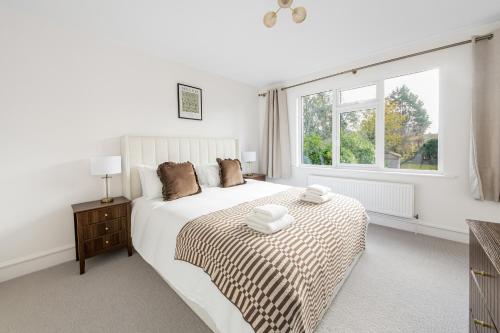 En eller flere senge i et værelse på 5 Sunderland Avenue