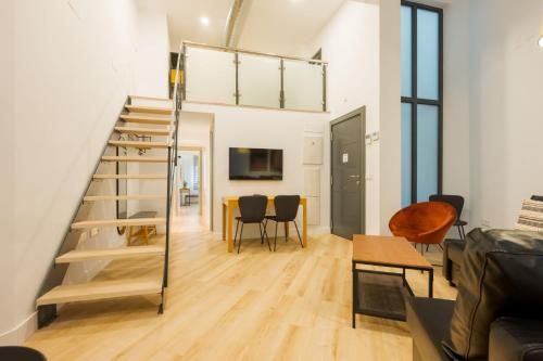 Modern Duplex 2B 2Bath Historic Centre