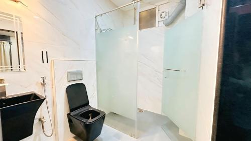 Phòng tắm tại Spree Ashodev Hotel