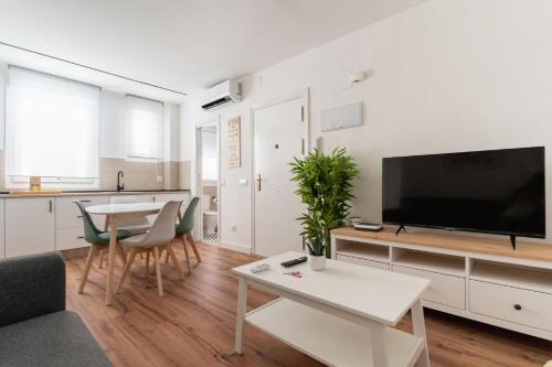 Modern Cozy-2bedrooms 1Bathroom-Delicias