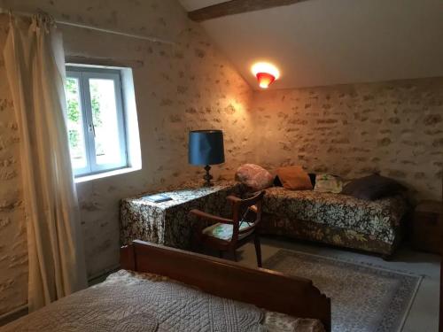 Posezení v ubytování Spacieux logement avec piscine à Orville