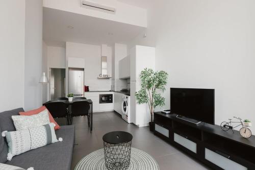 Quiet Terrace in Triana close to the river