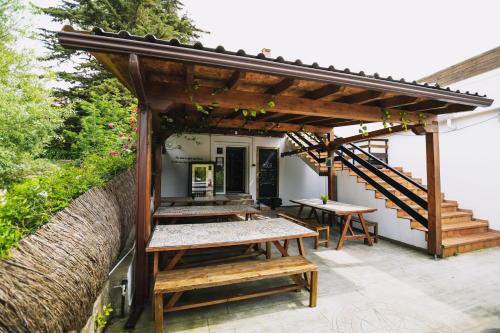 Gallery image of Loredo Surf House in Loredo
