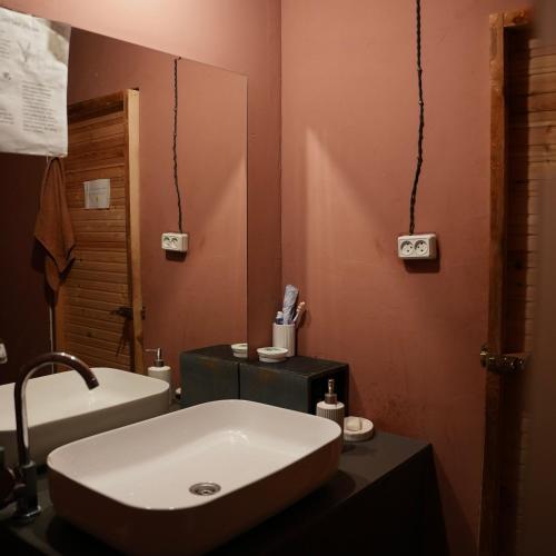 Koupelna v ubytování Meshe Eco-village