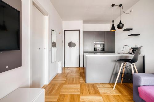 Just Urban Stays - Stylish One-Bedroom Apartment near the Duomo