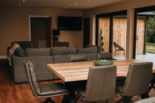 Istumisnurk majutusasutuses Beacons View Luxury Lakeside Chalet- Trem Y Fan