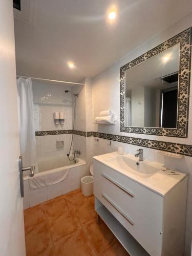 Koupelna v ubytování Nogalera Collection Apartments