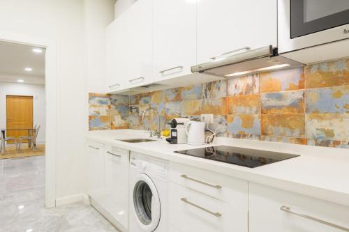 Spacious functional - 1 BD 1BTH - City Center