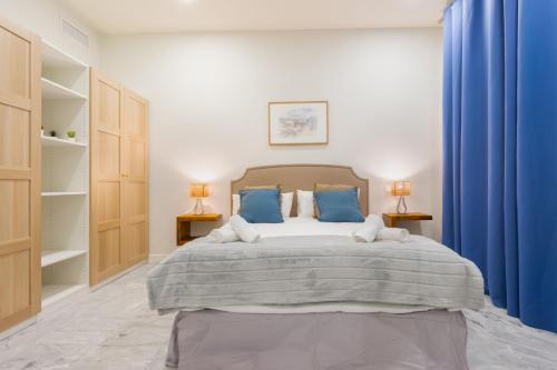Spacious functional - 1 BD 1BTH - City Center