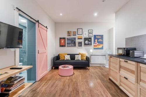 Cozy renovated -1BD 1BATH -Antón Martín