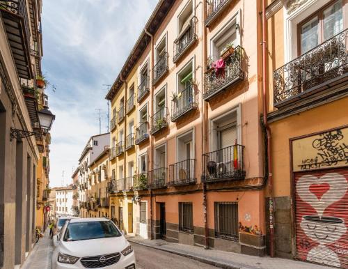 Cozy renovated -1BD 1BATH -Antón Martín