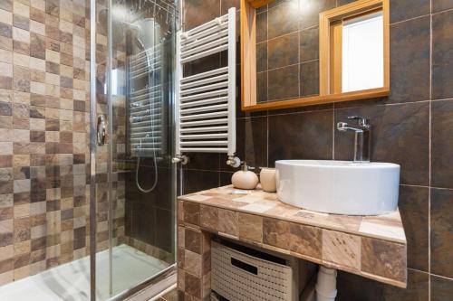 Cozy renovated -2Bedrooms 1Bathroom-Malasaña