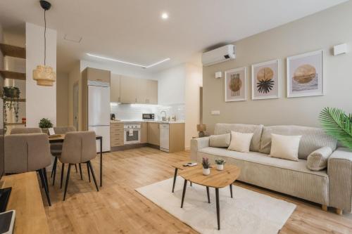 Spacious stylish - 2BD 1BTH - Cuatro Caminos