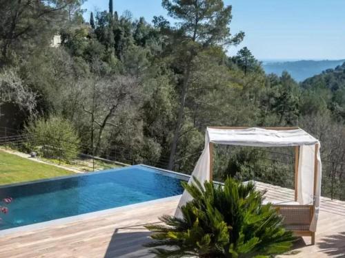 Πισίνα στο ή κοντά στο Luxury Villa Near Saint Paul De Vence