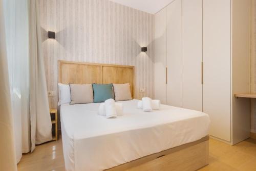 New and bright Triana Niebla Apartment in Seville