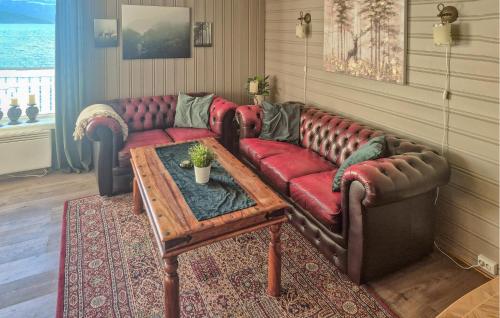 Χώρος καθιστικού στο 2 Bedroom Beautiful Home In Frosta