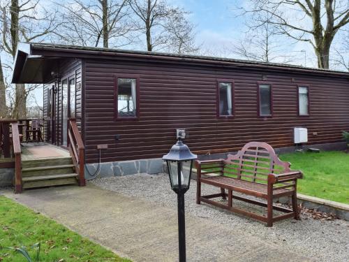 Hoone, kus puhkemaja asub