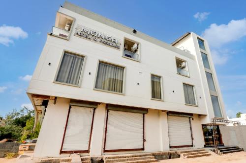 Imagine din galeria proprietății SPOT ON MONGA HOTEL & paradise în Hanumāngarh