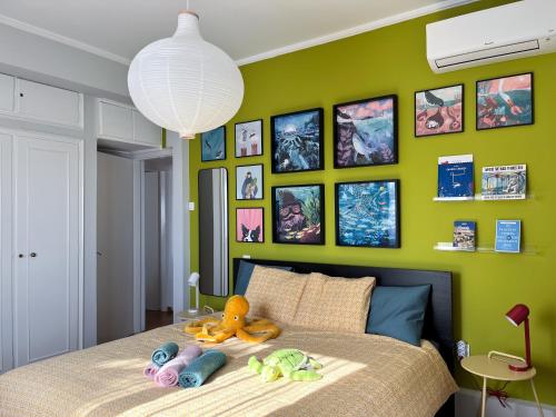 Sunny Flat with Sea View - Steps from the Beach