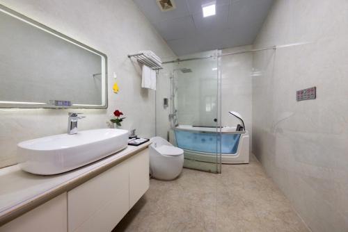 Koupelna v ubytování Cat Ba hotel & apartment