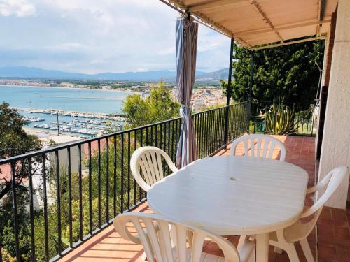 Gallery image of Global Immo 2216 Puig Rom 68 in Roses