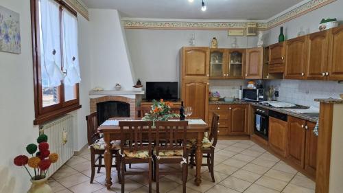 Η κουζίνα ή μικρή κουζίνα στο Casa Vetrialla I