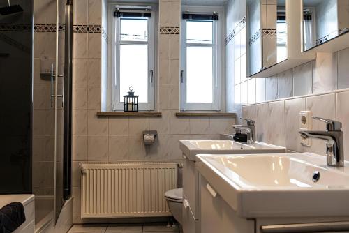 O baie la Ferienwohnung Flür