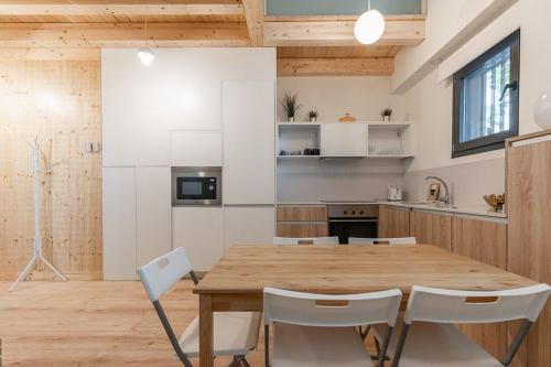 Modern Duplex - 1 Bedroom 2 Baths - Ventas