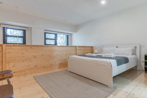 Modern Duplex - 1 Bedroom 2 Baths - Ventas
