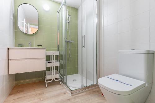 Modern Duplex - 1 Bedroom 2 Baths - Ventas