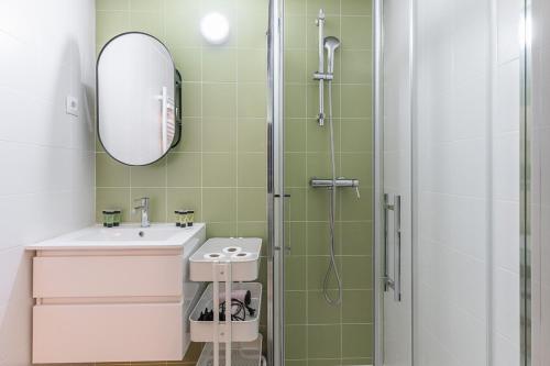 Modern Duplex - 1 Bedroom 2 Baths - Ventas