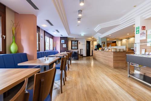 Restaurace v ubytování Garner Hotel Stuttgart City Centre by IHG