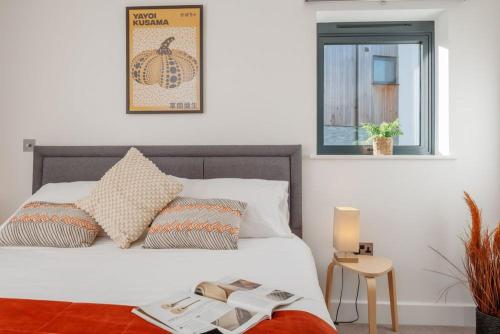 En eller flere senge i et værelse på Silvermere