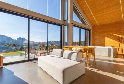 Γενική θέα στο βουνό ή θέα στο βουνό από  οργανωμένο κάμπινγκ