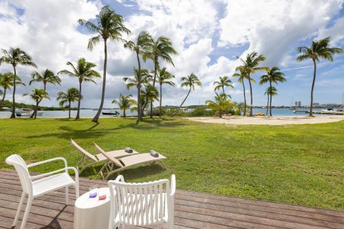 Les appartements du Flamboyant vu sur le lagon