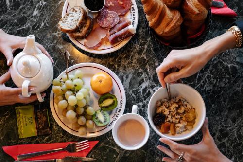 Еда / где поесть недалеко от отеля