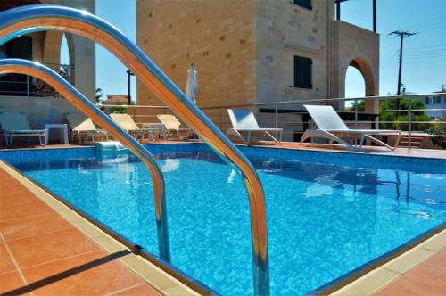 Swimmingpoolen hos eller tæt på Villa AlexandraSea View