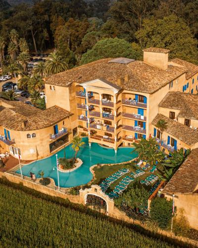 an aerial view of a resort with a swimming pool at Hotel Quinta Da Lagoa in Praia de Mira